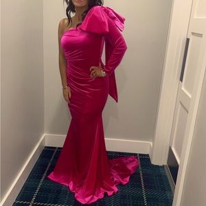 Jonathan Kayne gown